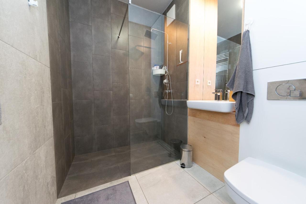 Main Trainstation One Bedroom Ac P4You Pl Krakau Exterior foto